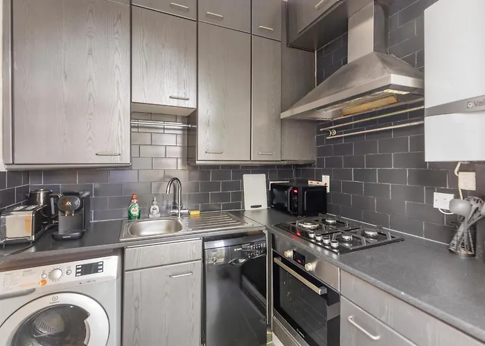 Regent\'S Square Charming Flat