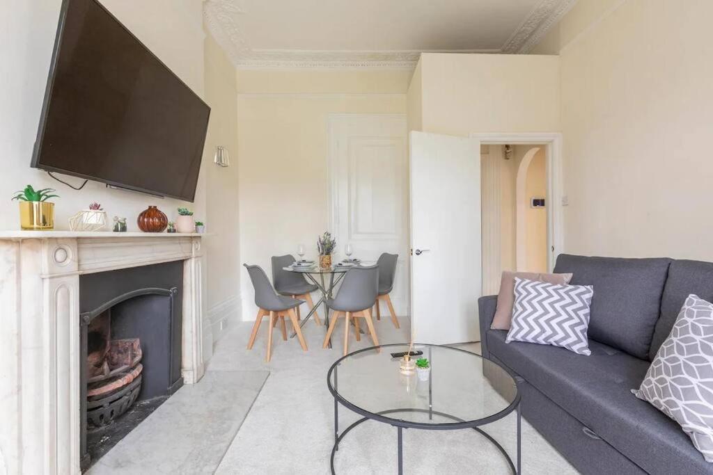 Regent's Square Charming Flat * London